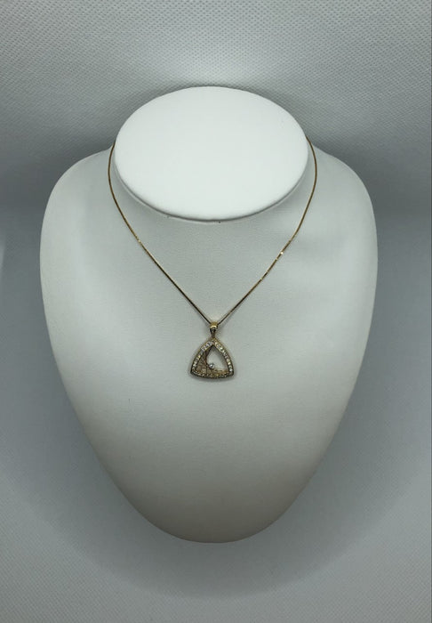 14K Yellow Gold Diamond Pendant Necklace